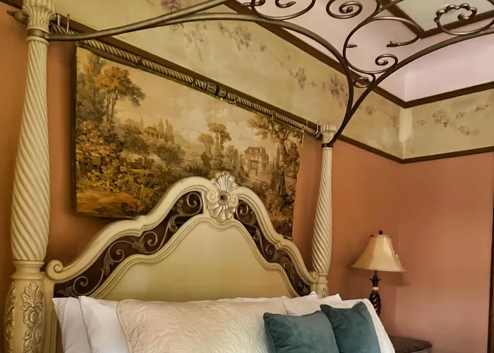 Villagio Boutique Hotel *